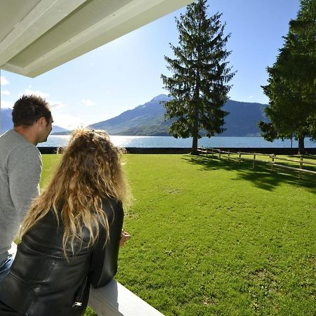 Camping La Breva Dongo Bagian luar foto